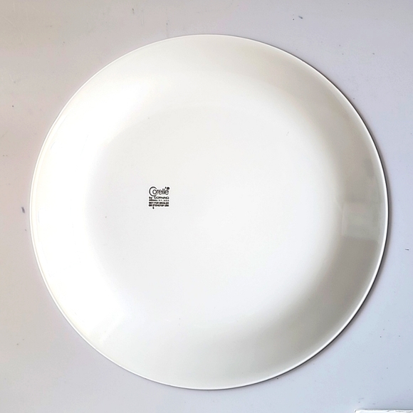 Corelle, Butterfly Designs Dinner Plate. - Picture 2 of 6